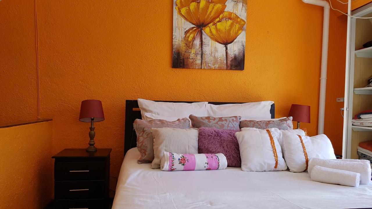 Lolo'S 1Bed Apt-Best Location-2Balconies Harare Bagian luar foto